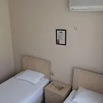 Uenver Hotel 2*